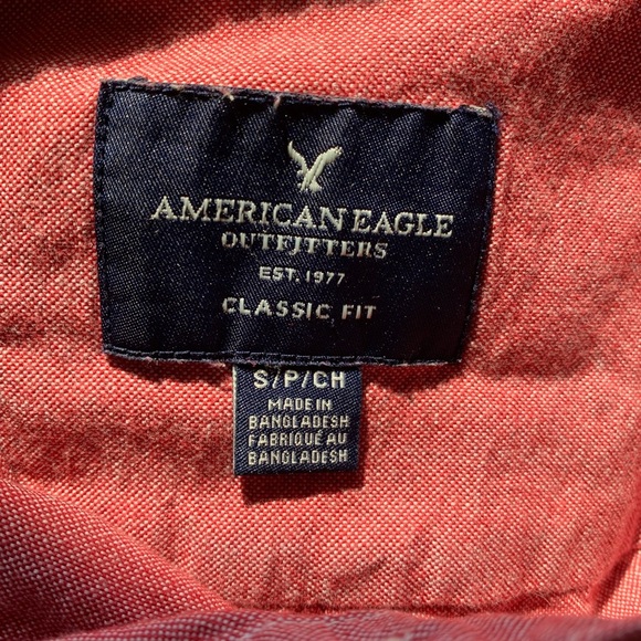 Red chambray button down shirt size small. - Picture 9 of 10